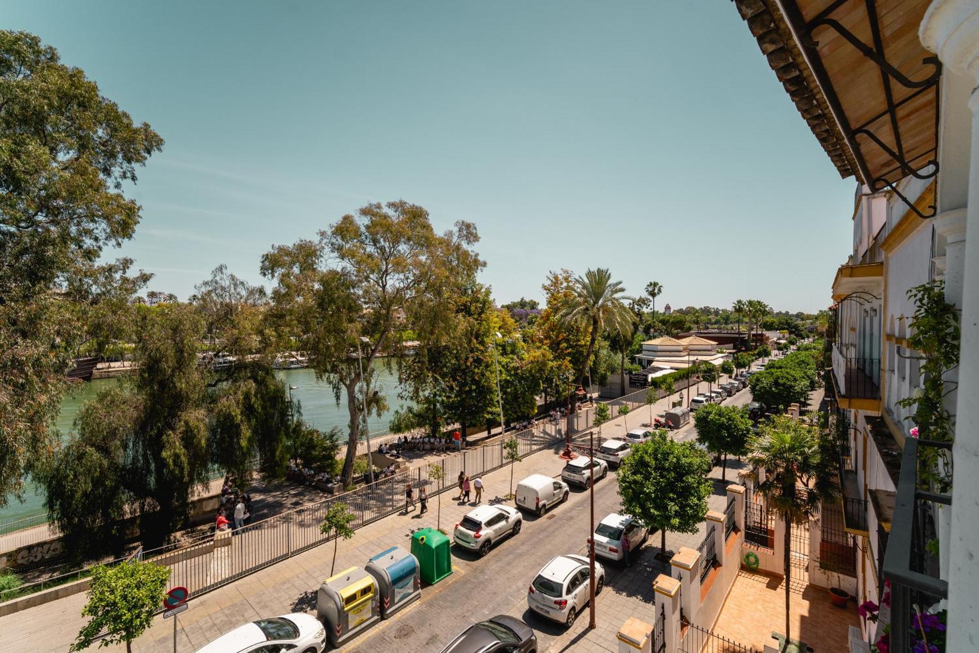 Betis River View Севилья Экстерьер фото